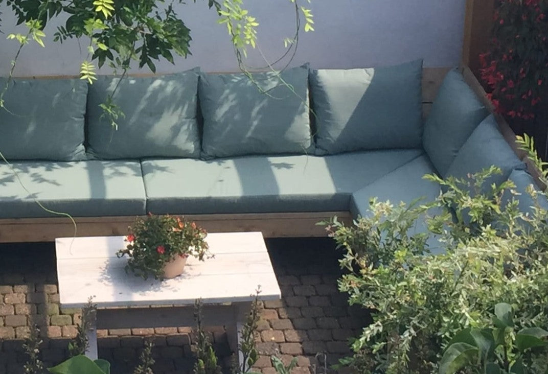 Zomerblog: Praktische tips voor een comfortabele zomertuin met kussens op maat